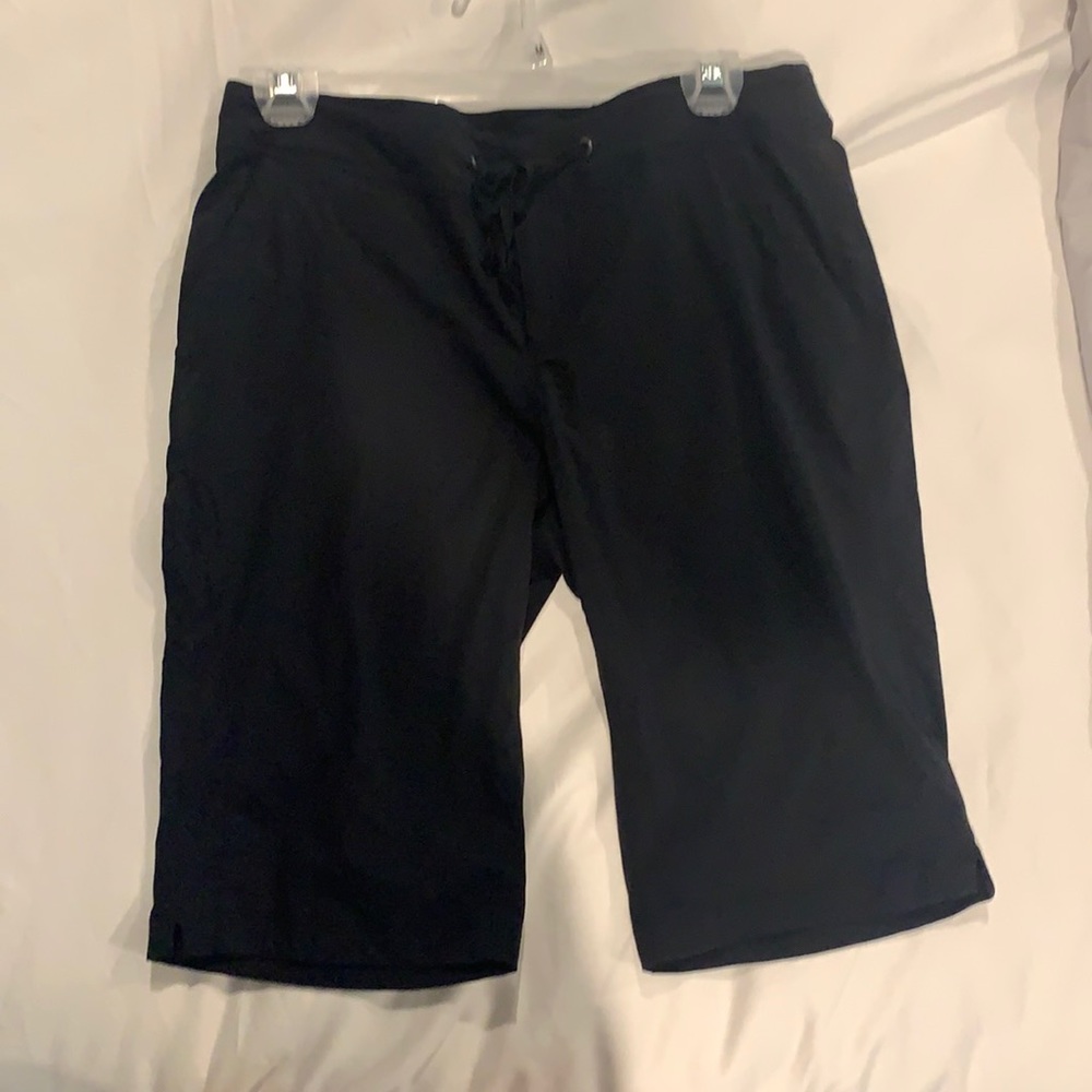 Columbia Women’s Anytime Outdoor Long shorts 10